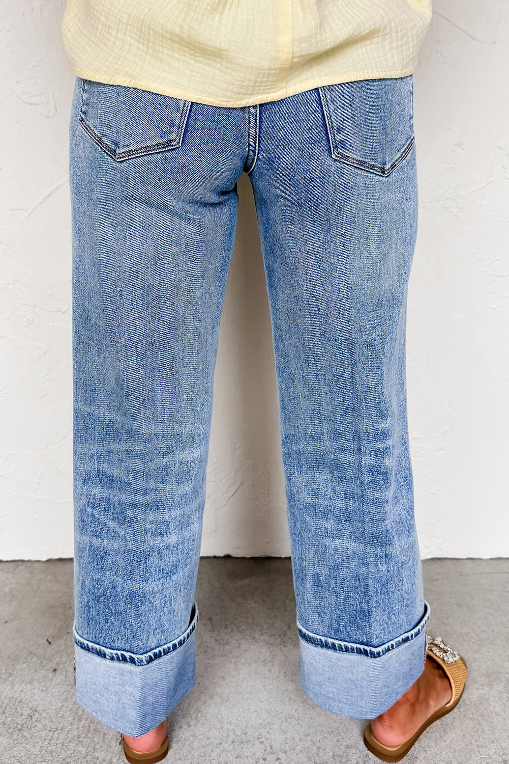 Myosotis Center Seam Cuffed Hem Straight Jeans
