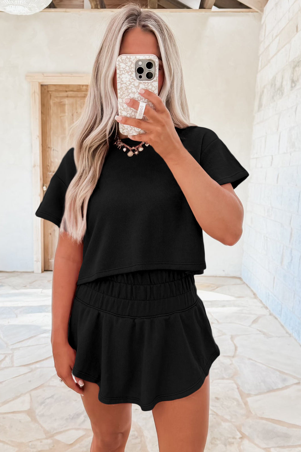 2pcs Cropped Tee Ruffle High Waist Skort Set
