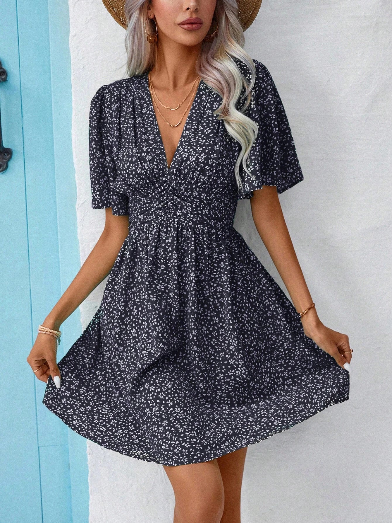 Summer V Neck Pleated Floral Dress with Short Sleeves