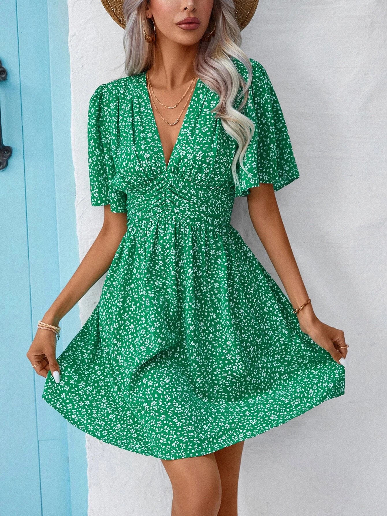 Summer V Neck Pleated Floral Dress with Short Sleeves