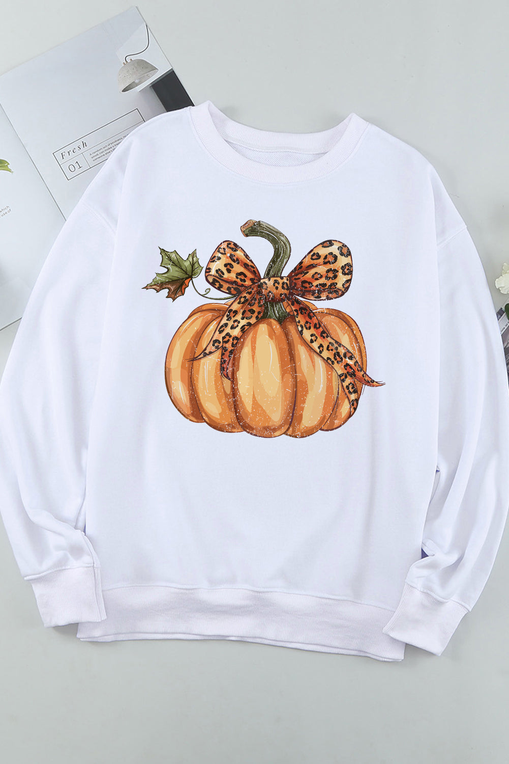 Beige Leopard Bowknot Pumpkin Graphic Sweatshirt