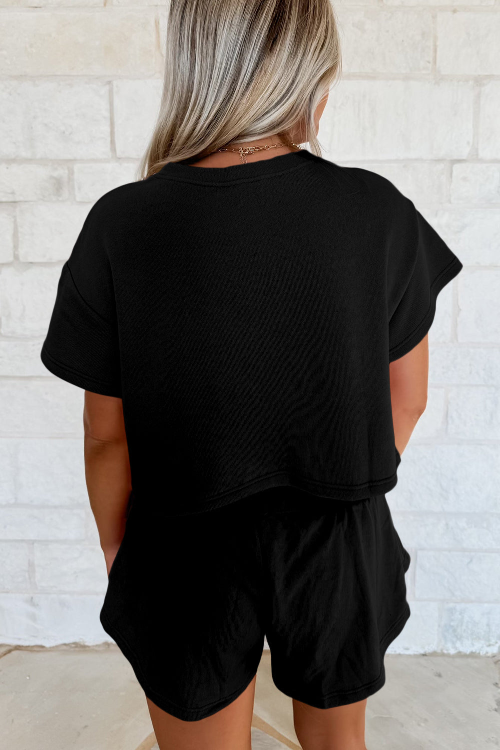 2pcs Cropped Tee Ruffle High Waist Skort Set