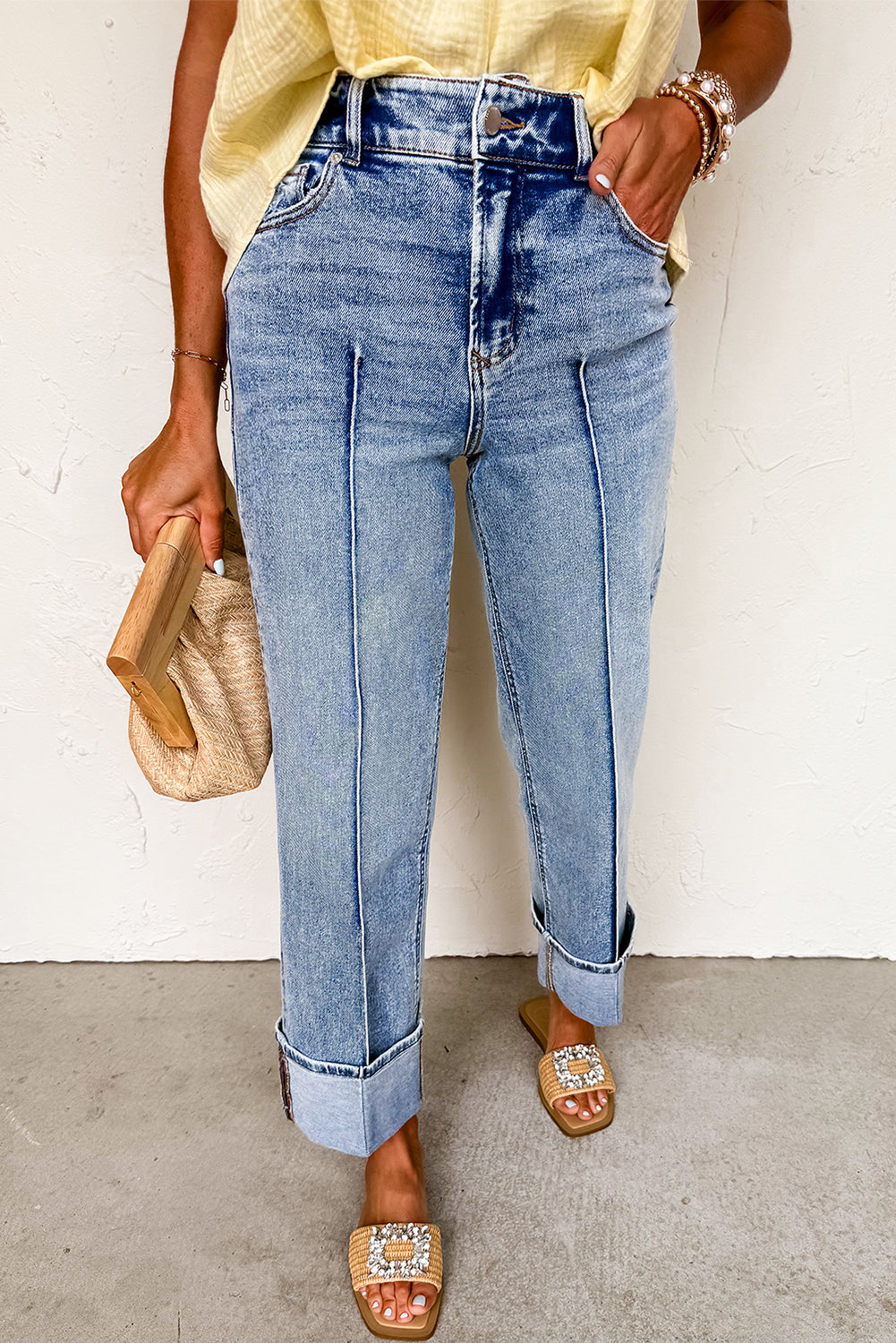 Myosotis Center Seam Cuffed Hem Straight Jeans