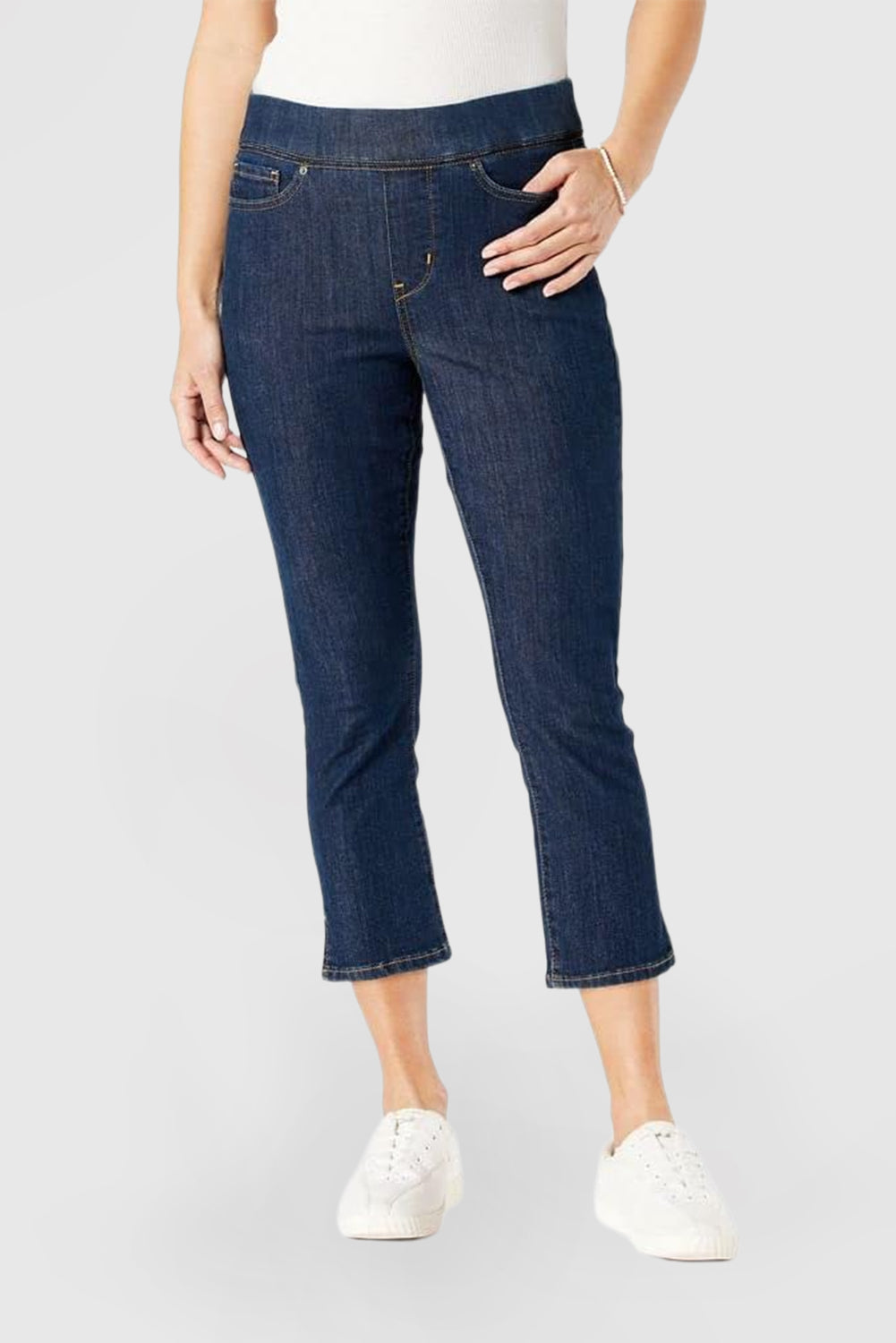 Women's Shaping Pull-On Capri Jeans