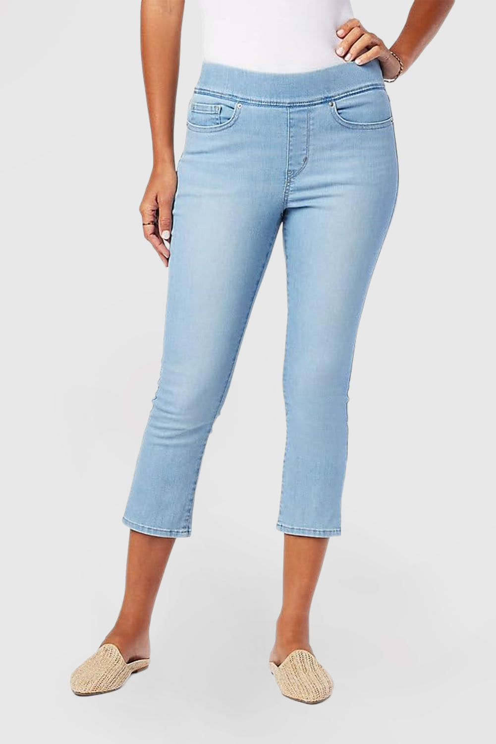 Women's Shaping Pull-On Capri Jeans