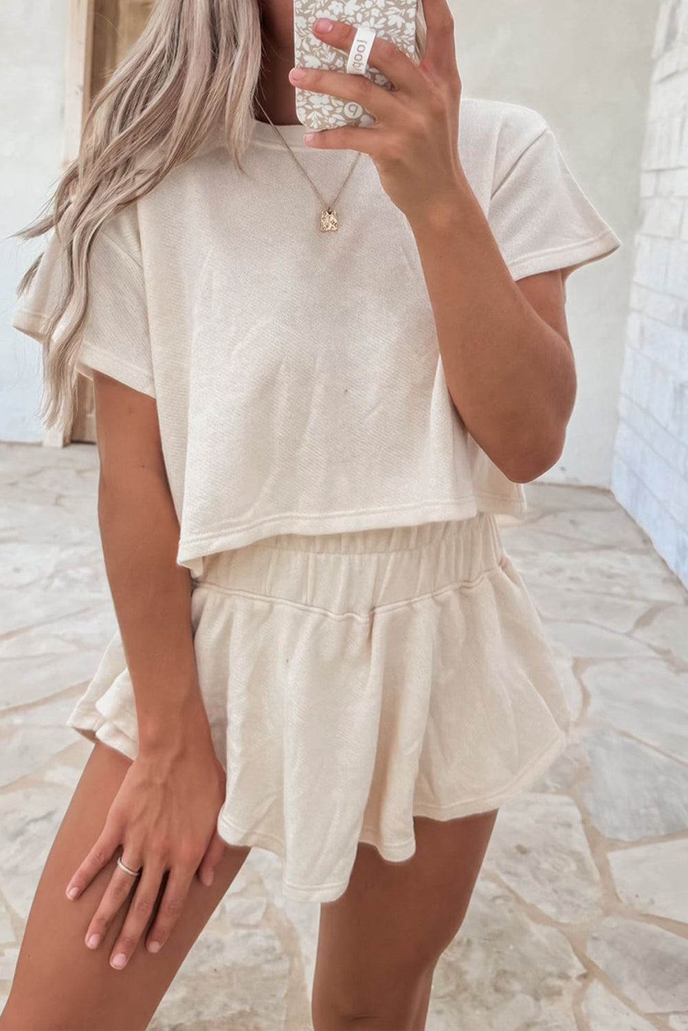 2pcs Cropped Tee Ruffle High Waist Skort Set