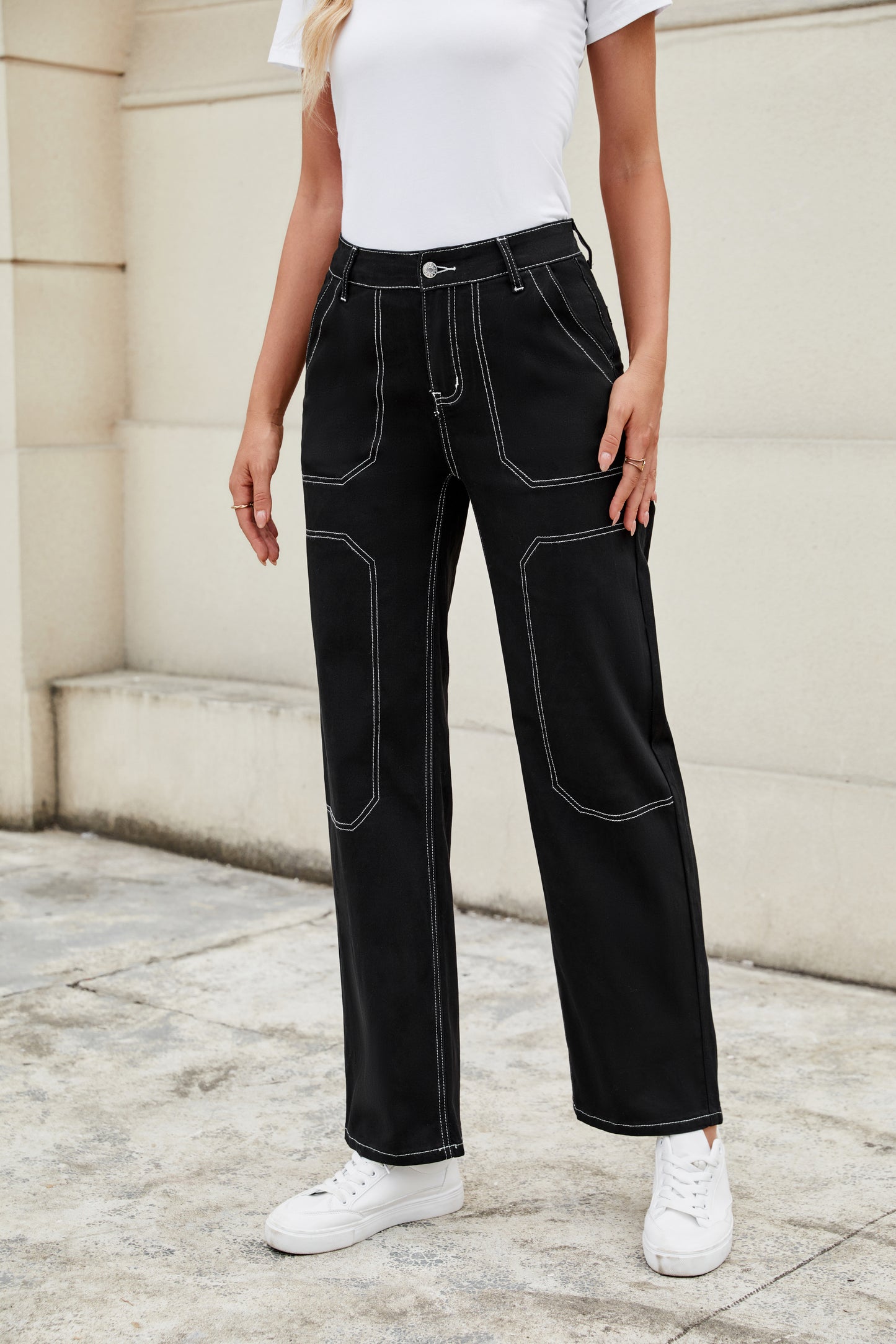 Loose Fit Jeans with Contrast Stitching and Multiple Pockets