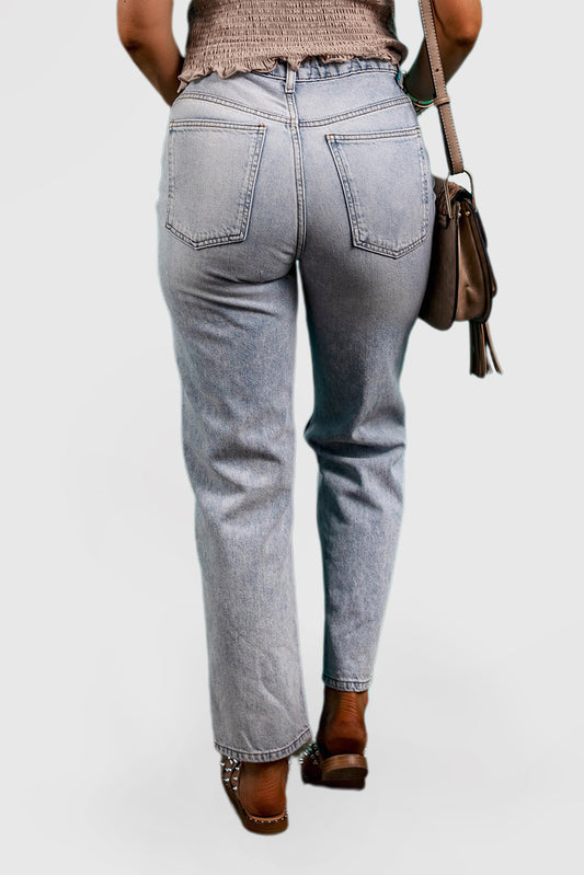 Mid-rise Straight Leg Vintage Fashion Jeans are Comfortable and Durable