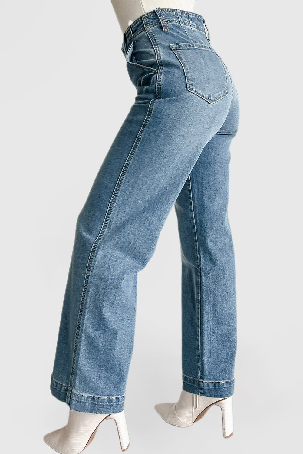 Women's Dusk Blue Medium Wash Straight Leg Jeans