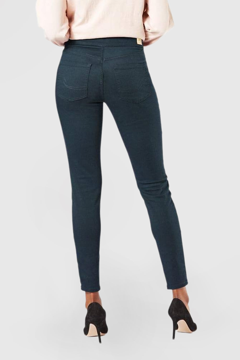 Women's Shaping Pull-On Skinny Jeans