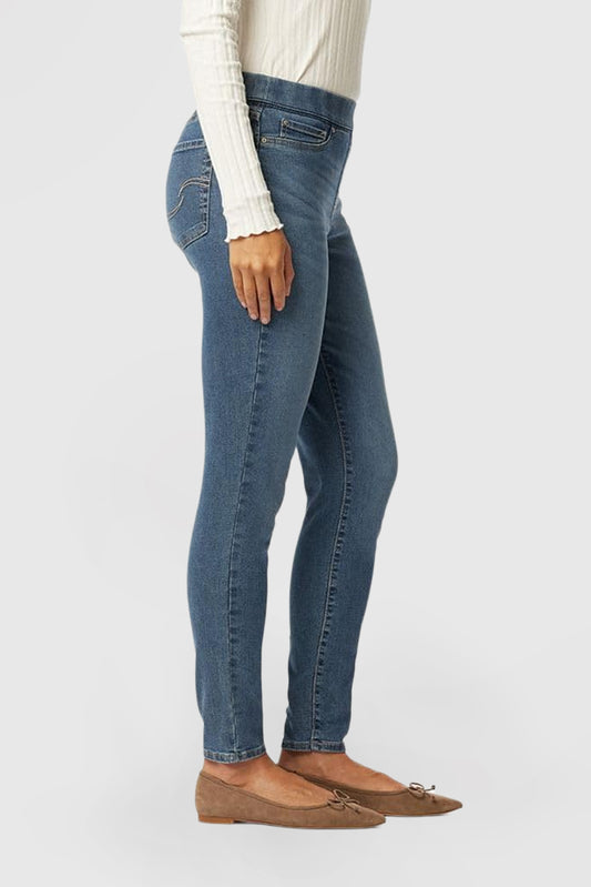 Women's Shaping Pull-On Skinny Jeans
