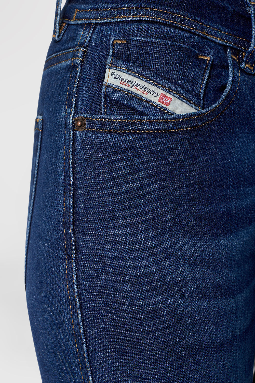 Form-Fitting Skinny Jeans
