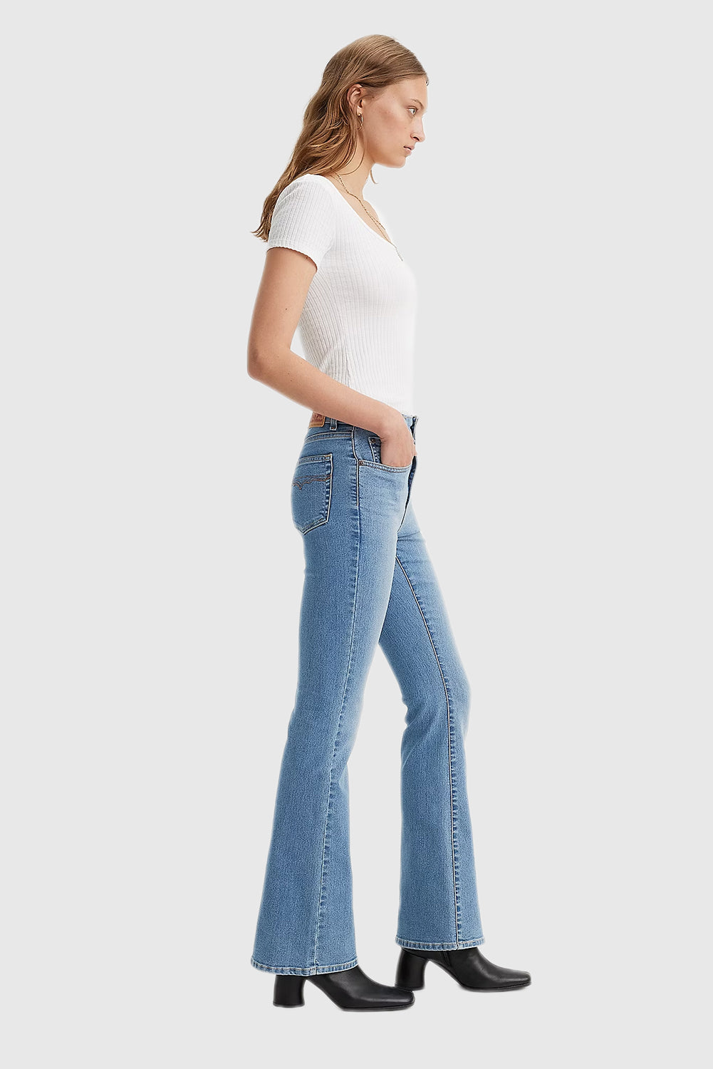 Western Style Women's Flared Jeans – Classic and Trendy