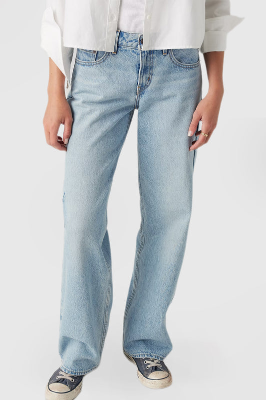 Women's Low-Rise Relaxed Fit Jeans with a Loose
