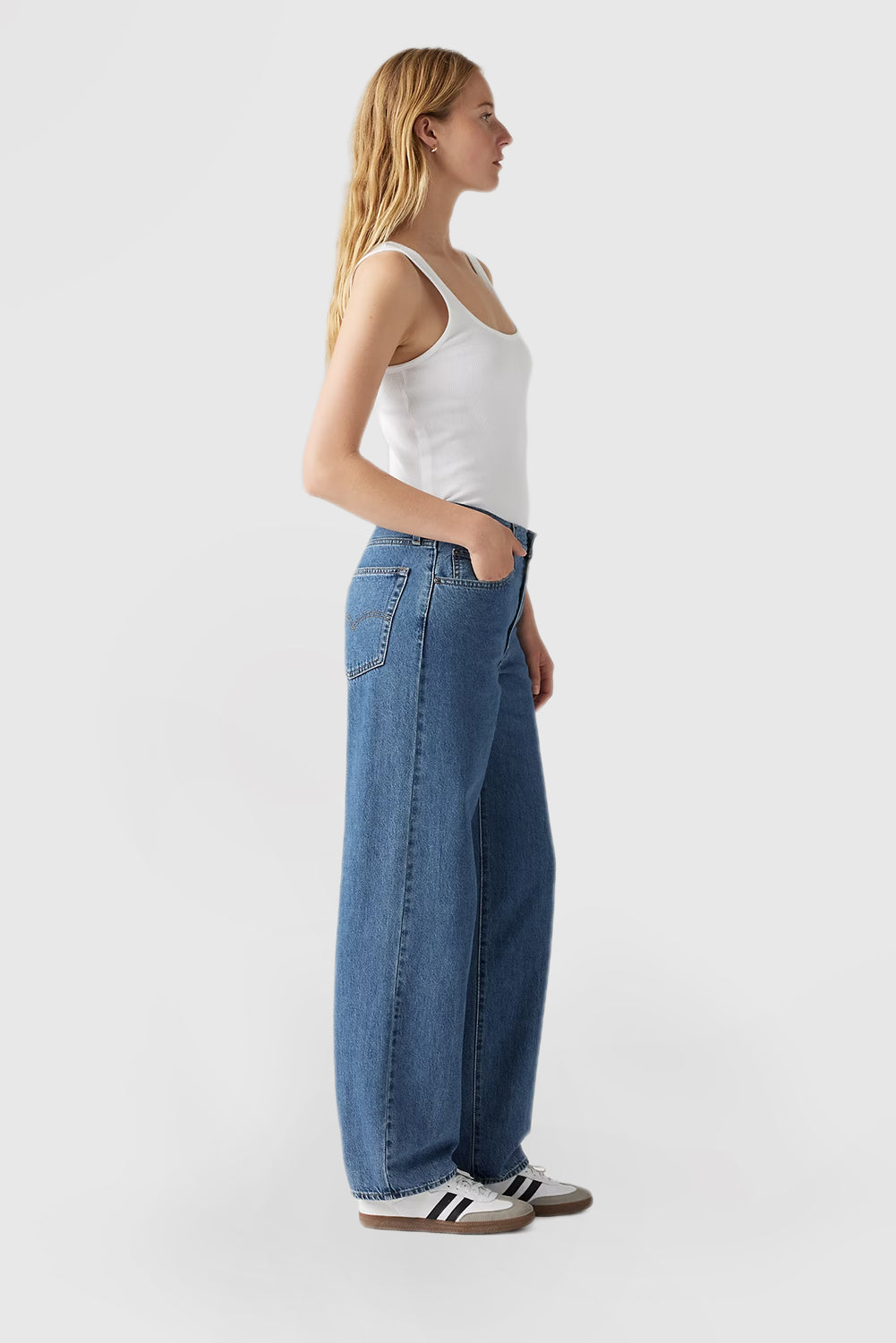 Women's Solid Color Vintage Loose Fit Jeans with Pockets
